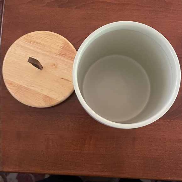 Top Paw Cream Dog Treat Jar, barely used, smoke free home - Picture 2 of 4